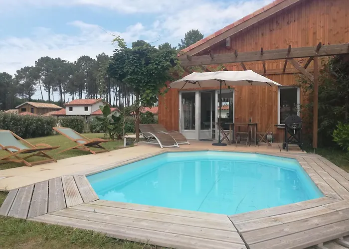 Maison Moderne Proche Et *