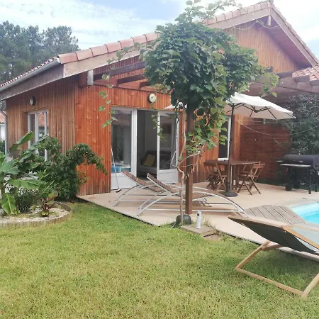 Holiday home Maison Moderne Proche Et Leon